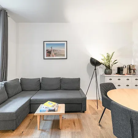 Apartmán Lofty Torstr Apartments, 4 Unique Units From 1-3 Bedrooms In Mitte, Ideal For Families & Groups, From 2 Up To 8 Guests Berlín