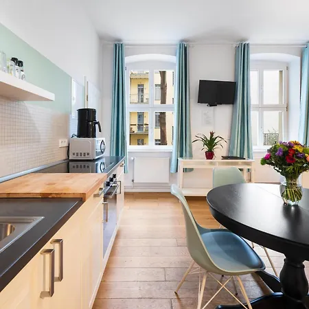 Downtown Torstr, 4 Unique Units From 1-3 Bedrooms Apartament Berlin