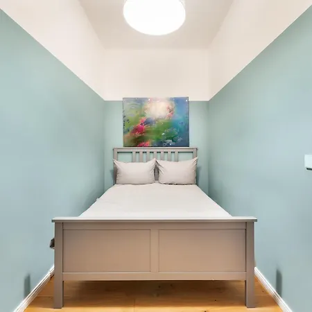 Downtown Torstr, 4 Unique Units From 1-3 Bedrooms Apartament