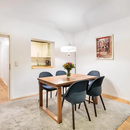 Downtown Torstr, 4 Unique Units From 1-3 Bedrooms Apartament *
