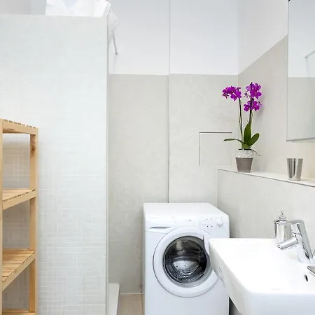 Downtown Torstr, 4 Unique Units From 1-3 Bedrooms Apartament