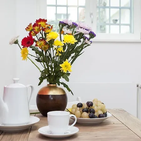 Lofty Torstr Apartments, 4 Unique Units From 1-3 Bedrooms In Mitte, Ideal For Families & Groups, From 2 Up To 8 Guests Apartmán Berlín