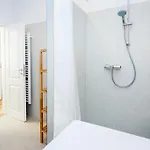 Lofty Torstr Apartments, 4 Unique Units From 1-3 Bedrooms In Mitte, Ideal For Families & Groups, From 2 Up To 8 Guests ברלין
