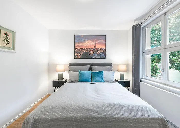 Lofty Torstr Apartments, 4 Unique Units From 1-3 Bedrooms In Mitte, Ideal For Families & Groups, From 2 Up To 8 Guests برلين