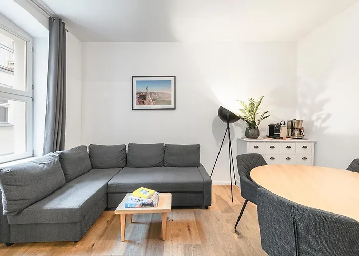 Lejlighed Lofty Torstr Apartments, 4 Unique Units From 1-3 Bedrooms In Mitte, Ideal For Families & Groups, From 2 Up To 8 Guests Berlin