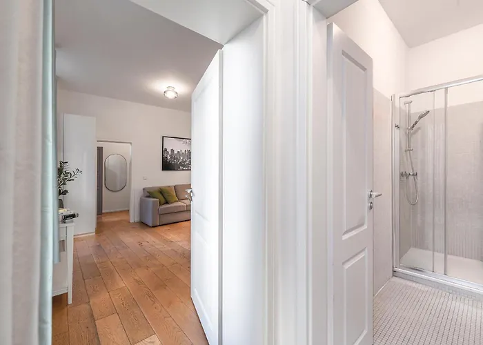 Lofty Torstr Apartments, 4 Unique Units From 1-3 Bedrooms In Mitte, Ideal For Families & Groups, From 2 Up To 8 Guests