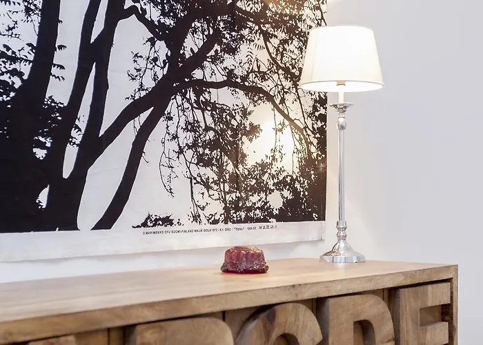 Lofty Torstr Apartments, 4 Unique Units From 1-3 Bedrooms In Mitte, Ideal For Families & Groups, From 2 Up To 8 Guests شقة