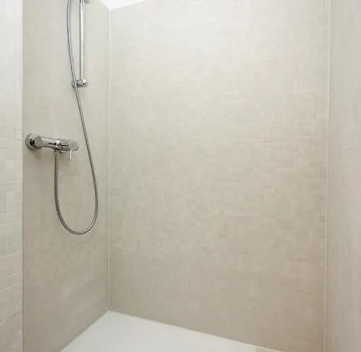 شقة Lofty Torstr Apartments, 4 Unique Units From 1-3 Bedrooms In Mitte, Ideal For Families & Groups, From 2 Up To 8 Guests *