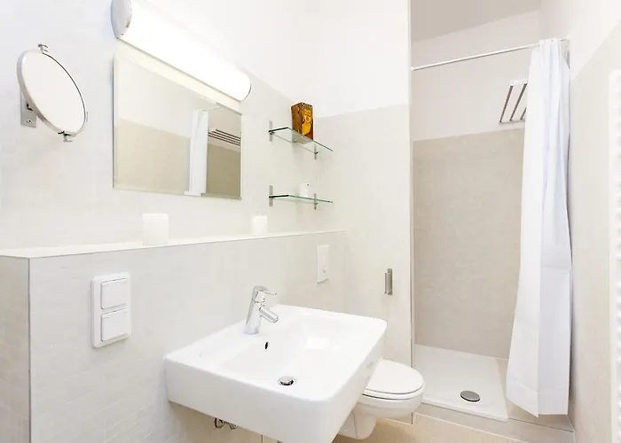 Lofty Torstr Apartments, 4 Unique Units From 1-3 Bedrooms In Mitte, Ideal For Families & Groups, From 2 Up To 8 Guests