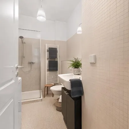 Lofty Torstr Apartments, 4 Unique Units From 1-3 Bedrooms In Mitte, Ideal For Families & Groups, From 2 Up To 8 Guests Apartment Berlin