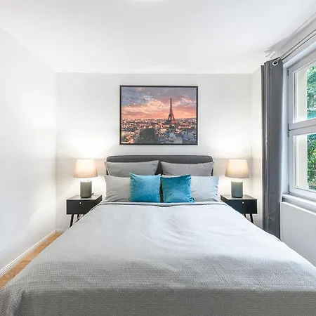 Lofty Torstr Apartments, 4 Unique Units From 1-3 Bedrooms In Mitte, Ideal For Families & Groups, From 2 Up To 8 Guests Βερολίνο