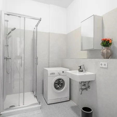 Lofty Torstr Apartments, 4 Unique Units From 1-3 Bedrooms In Mitte, Ideal For Families & Groups, From 2 Up To 8 Guests Διαμέρισμα Βερολίνο