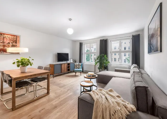Apartamento Lofty Torstr Apartments, 4 Unique Units From 1-3 Bedrooms In Mitte, Ideal For Families & Groups, From 2 Up To 8 Guests Berlín